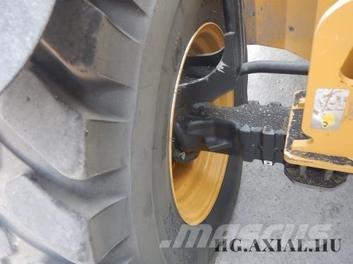 CAT TH 414C Teleskoplader für Landwirtschaft