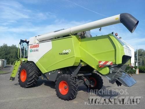 CLAAS Tucano 440 Mähdrescher