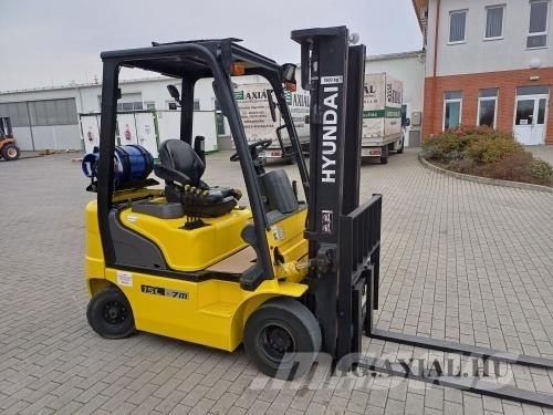 Hyundai 15L-7M Sonstige Landmaschinen