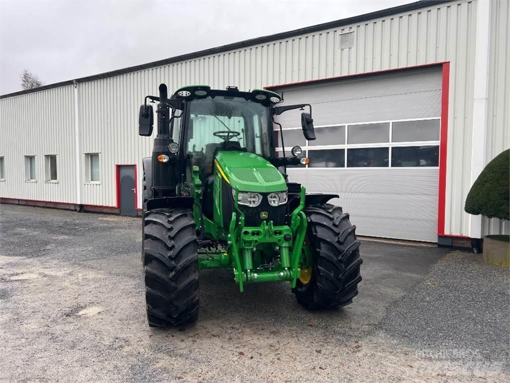 John Deere 6120M Traktoren
