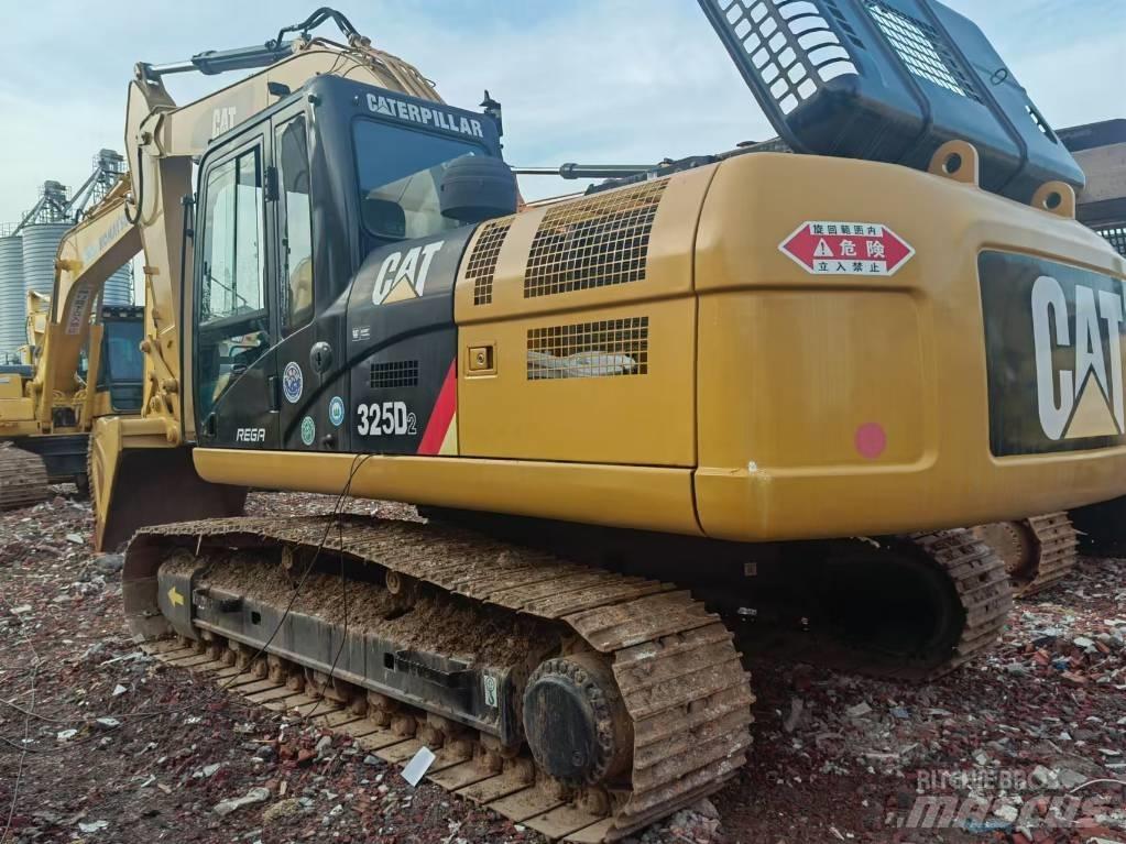 CAT 325 D2 Raupenbagger