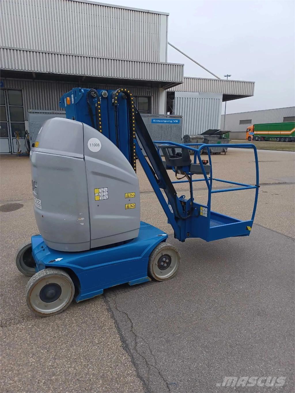 JLG Toucan 10E-L Gelenkteleskoparbeitsbühnen