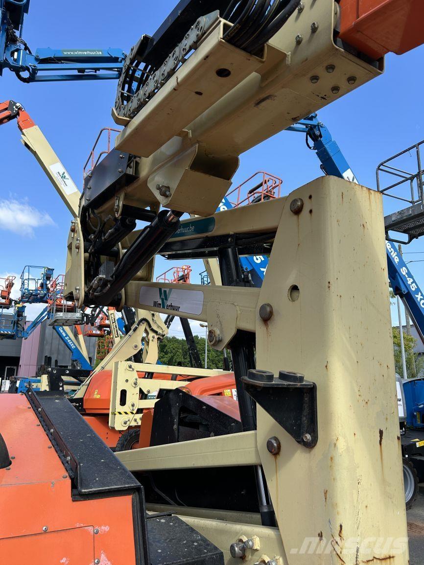 JLG 340AJ (4972) Gelenkteleskoparbeitsbühnen