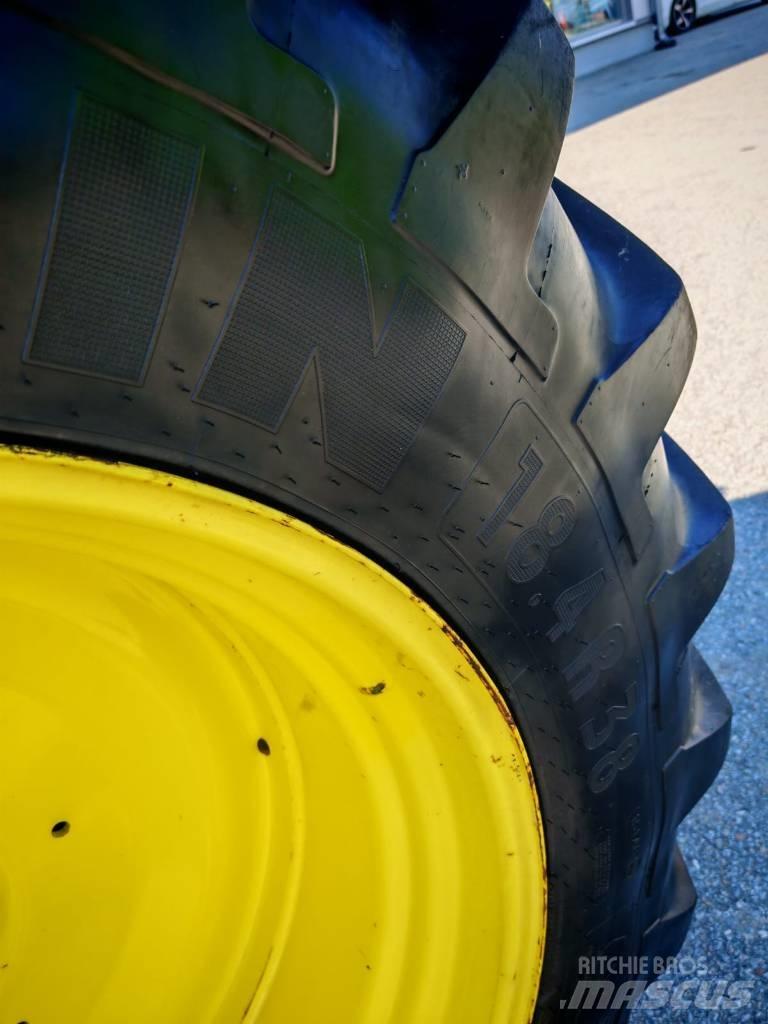 John Deere 6115 R Traktoren