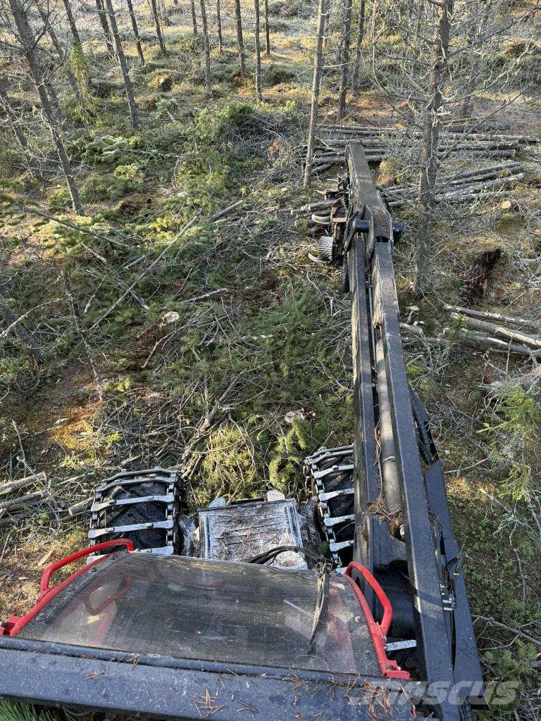 Komatsu 901 Harvester