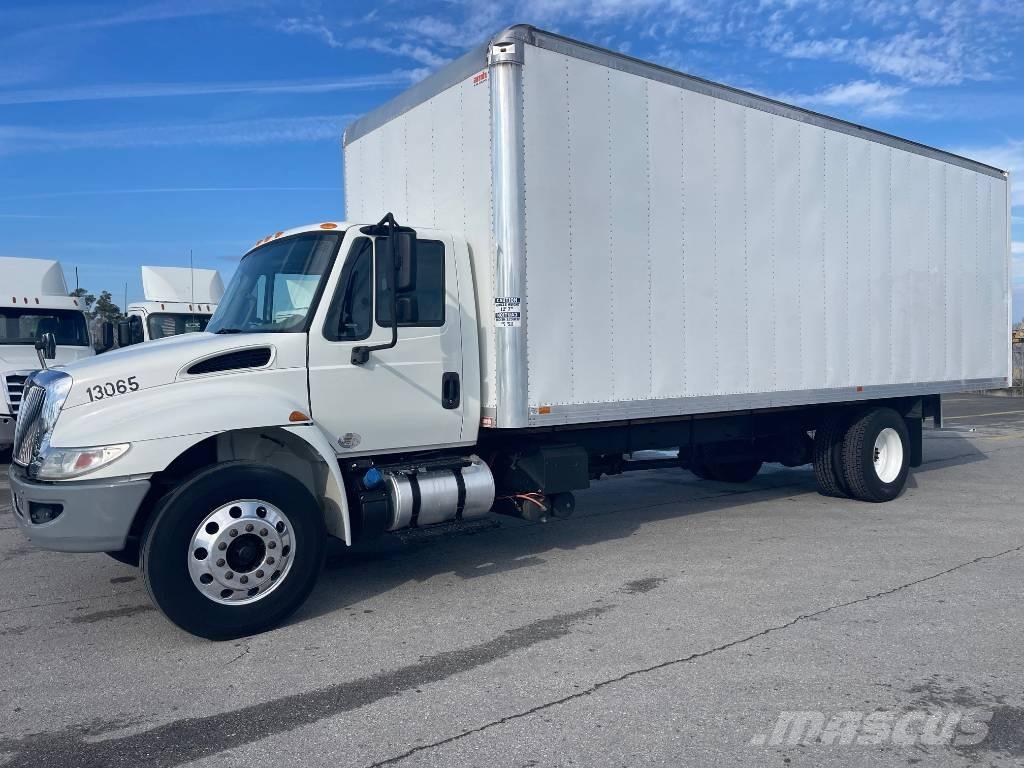 International 4300 Kofferaufbau