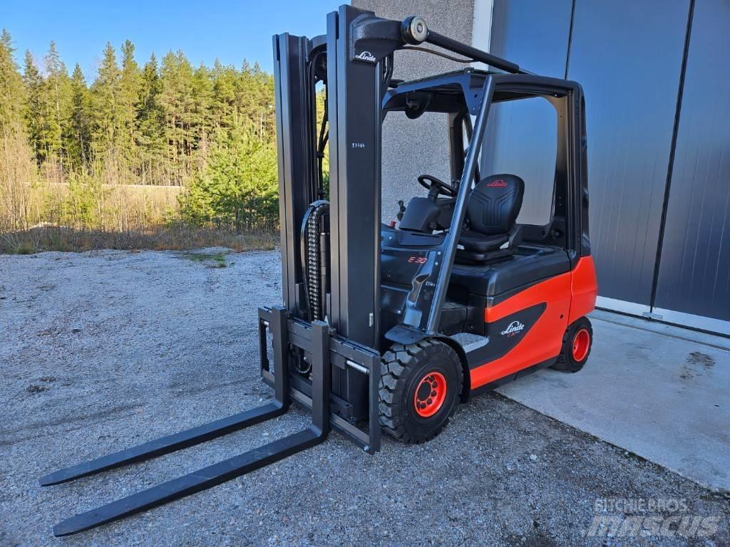 Linde E30-01 Elektrische heftrucks