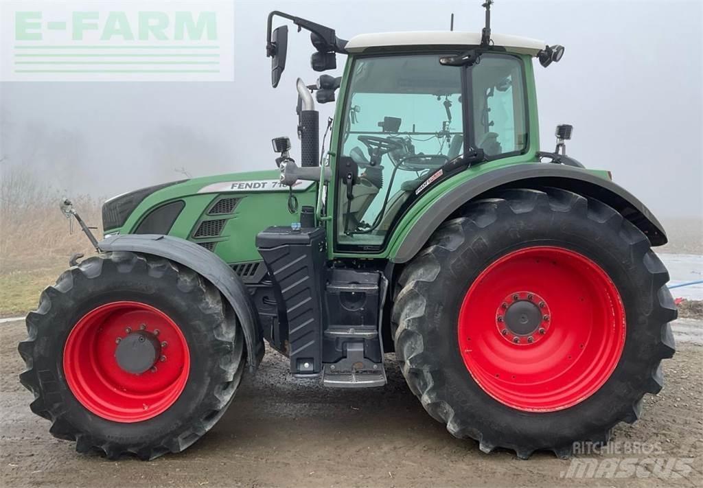 Fendt Vario 718 Traktoren