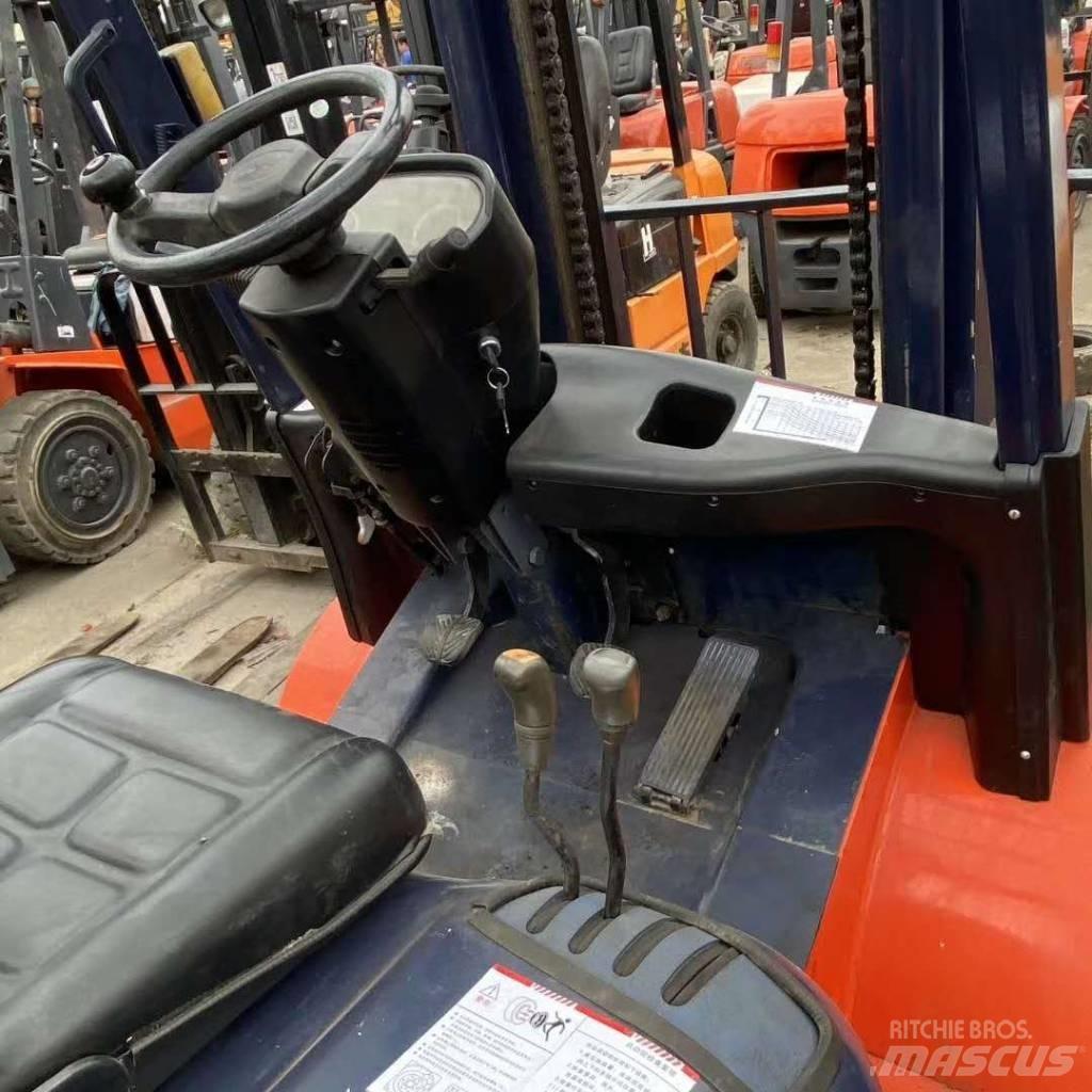 Heli H2000 30 Diesel heftrucks