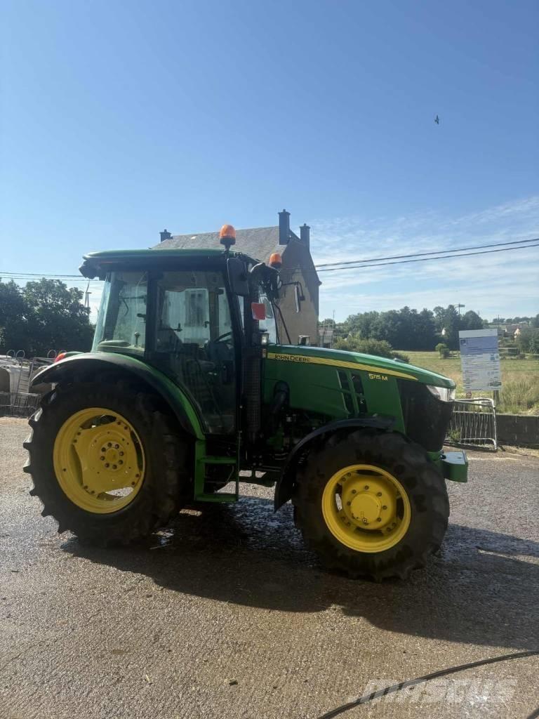 John Deere 5115M Traktoren