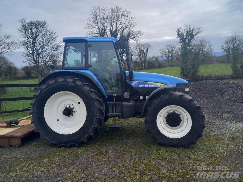 New Holland TM 165 Traktoren