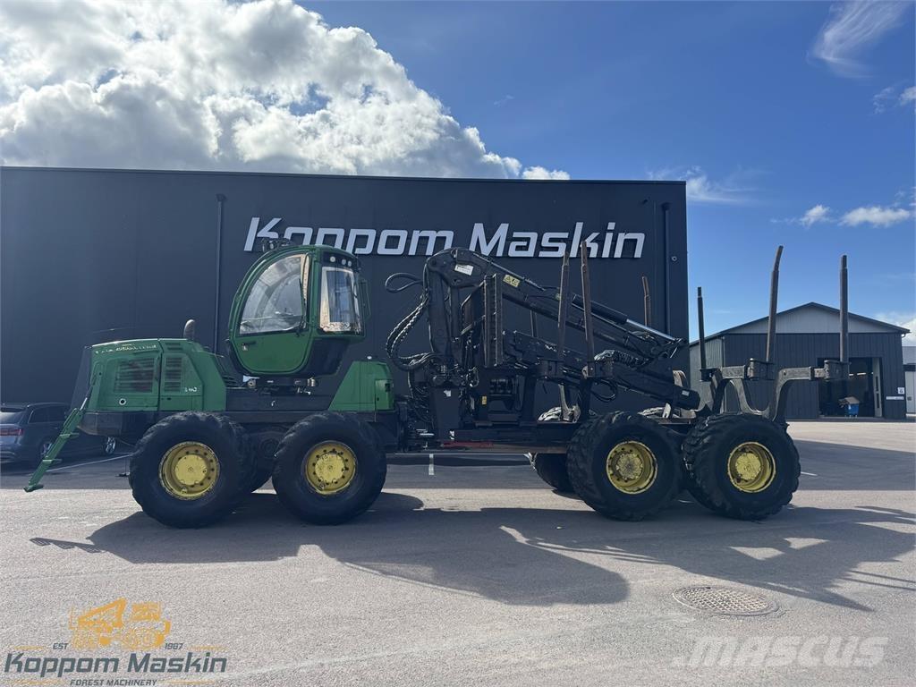 John Deere 1910E Forwarder