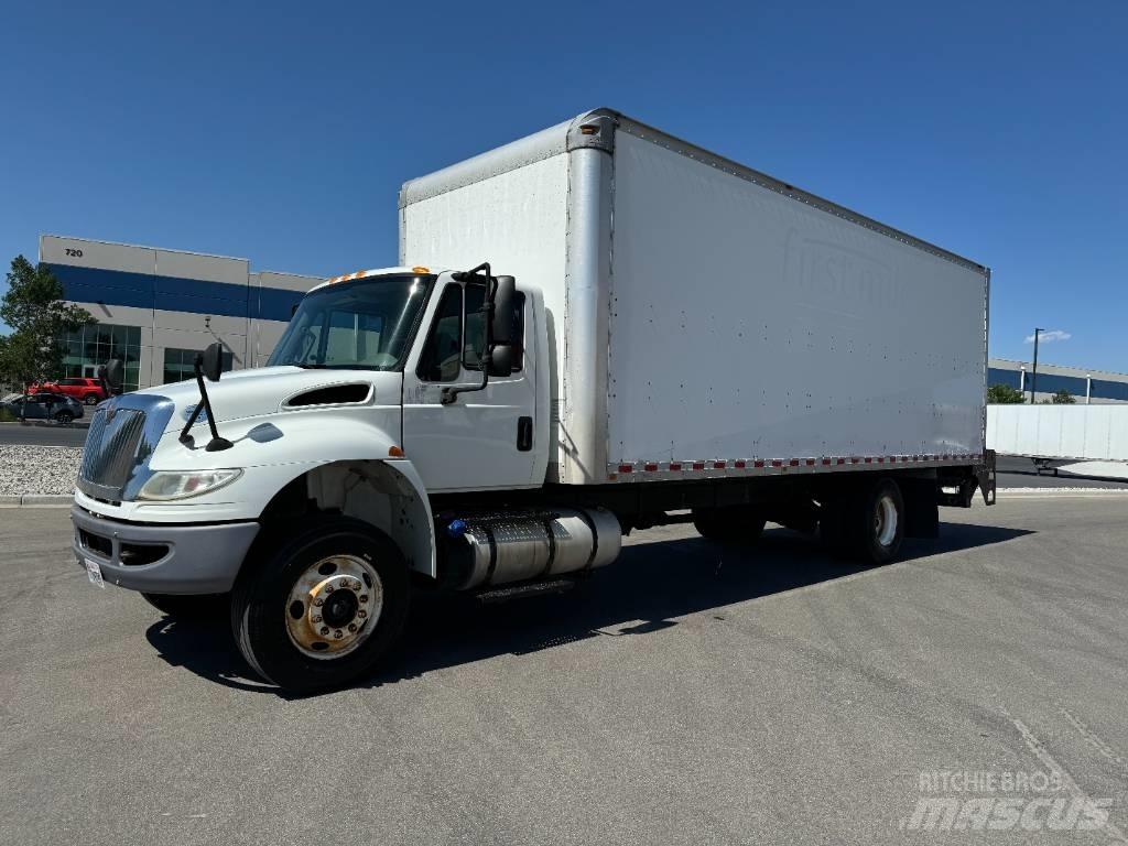 International 4300 Kofferaufbau