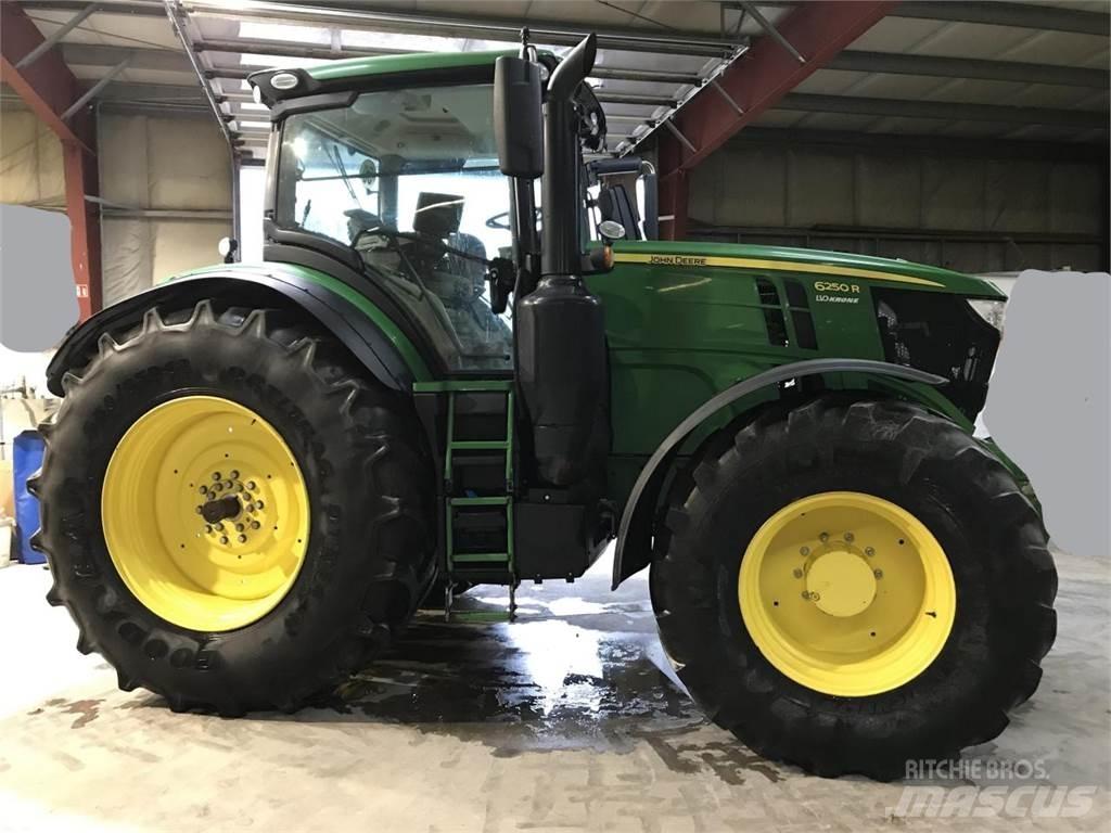 John Deere 6250R Traktoren