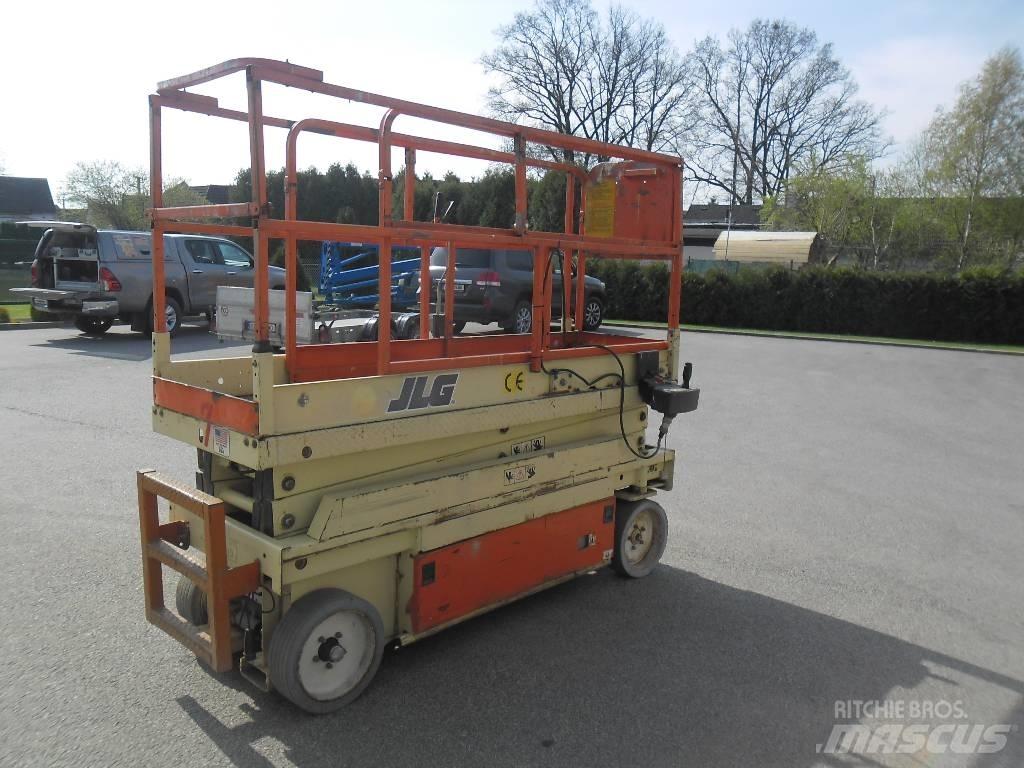 JLG 2033 E Scheren-Arbeitsbühnen