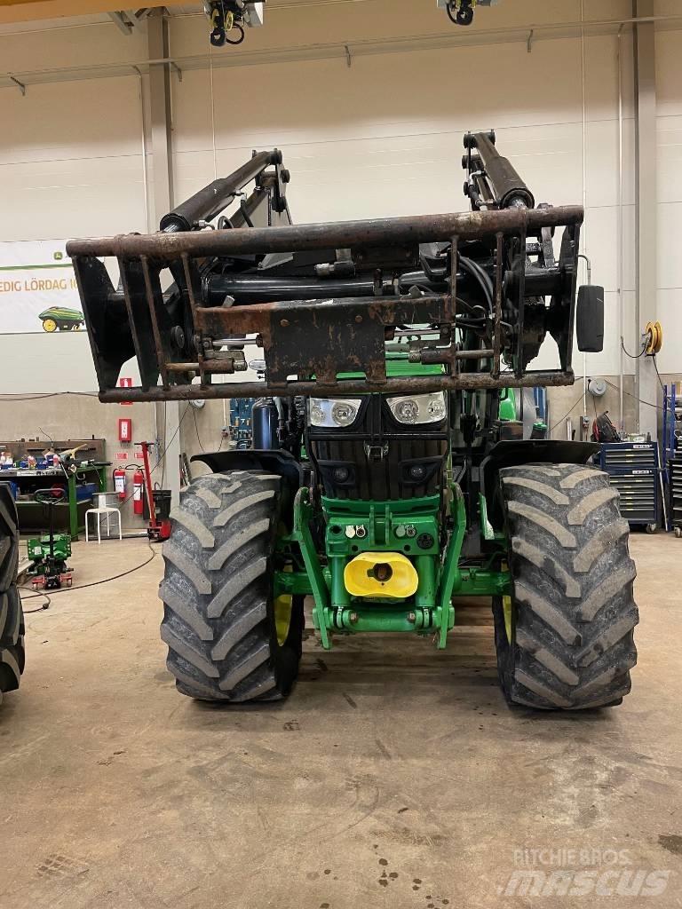 John Deere 6145 R Traktoren