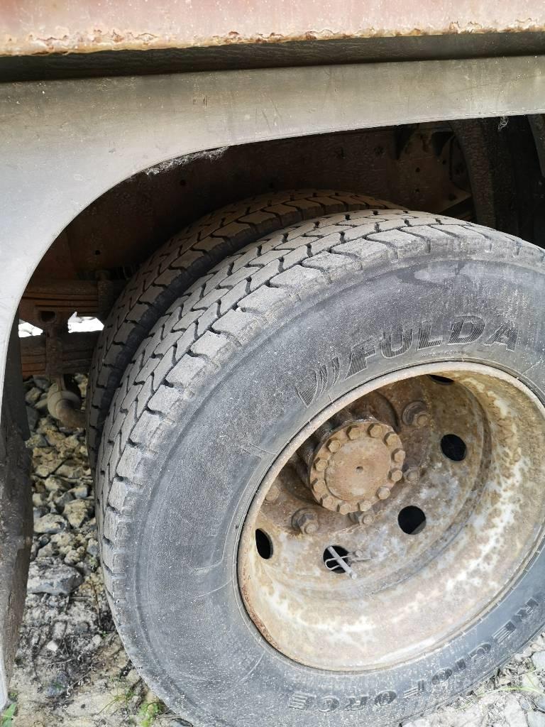 Iveco ML 80 E Pritschenwagen/Pritschenwagen mit Seitenklappe