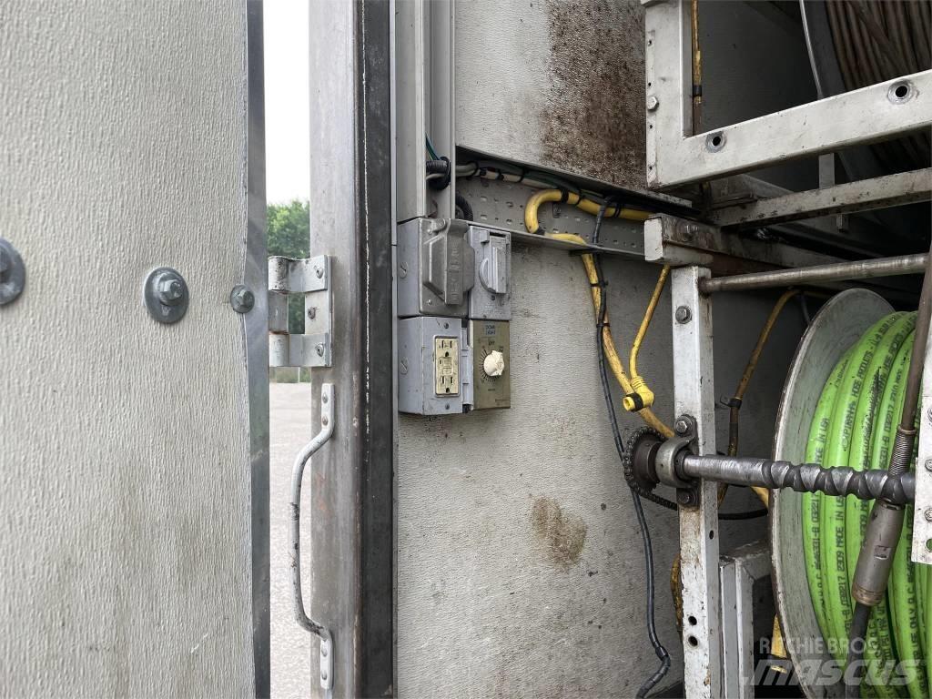 Ford F550 XL Sonstige Baumaschinen