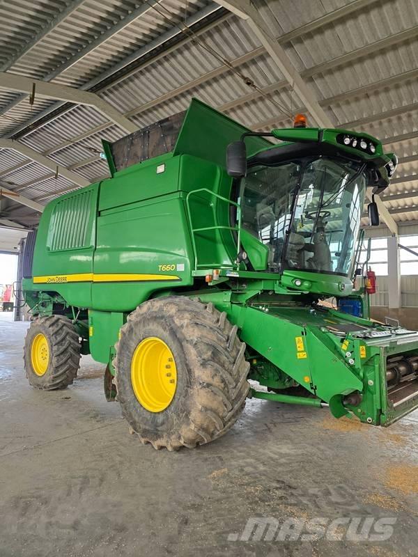 John Deere T 660 Mähdrescher