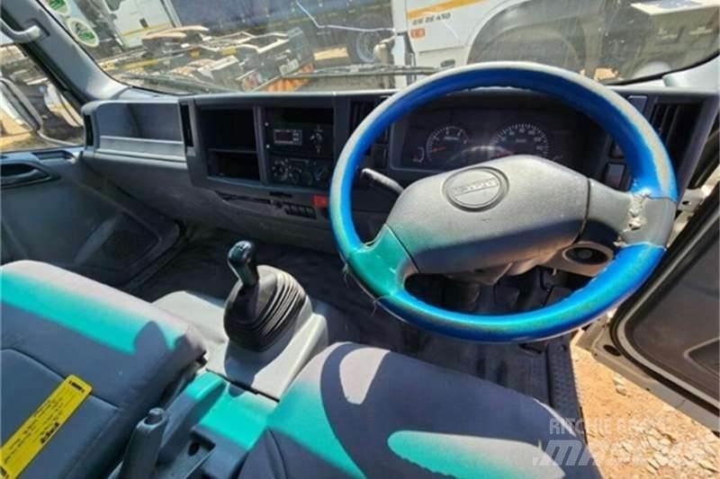 Isuzu NQR Andere Fahrzeuge