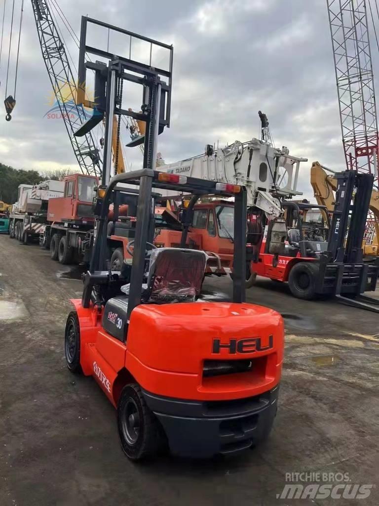 Heli CPCD 30 Diesel heftrucks