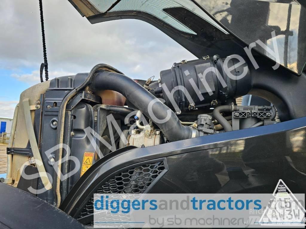 Valtra T 154 Traktoren