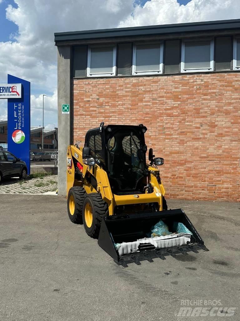 CAT 226D3 Kompaktlader
