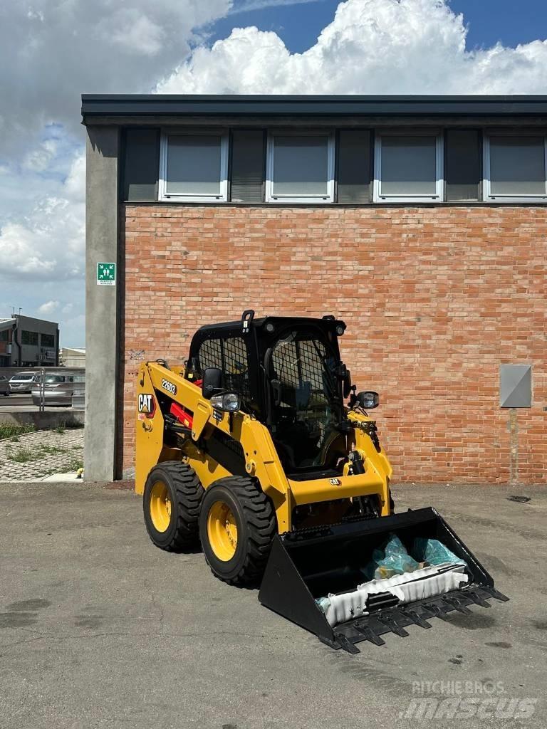 CAT 226D3 Kompaktlader