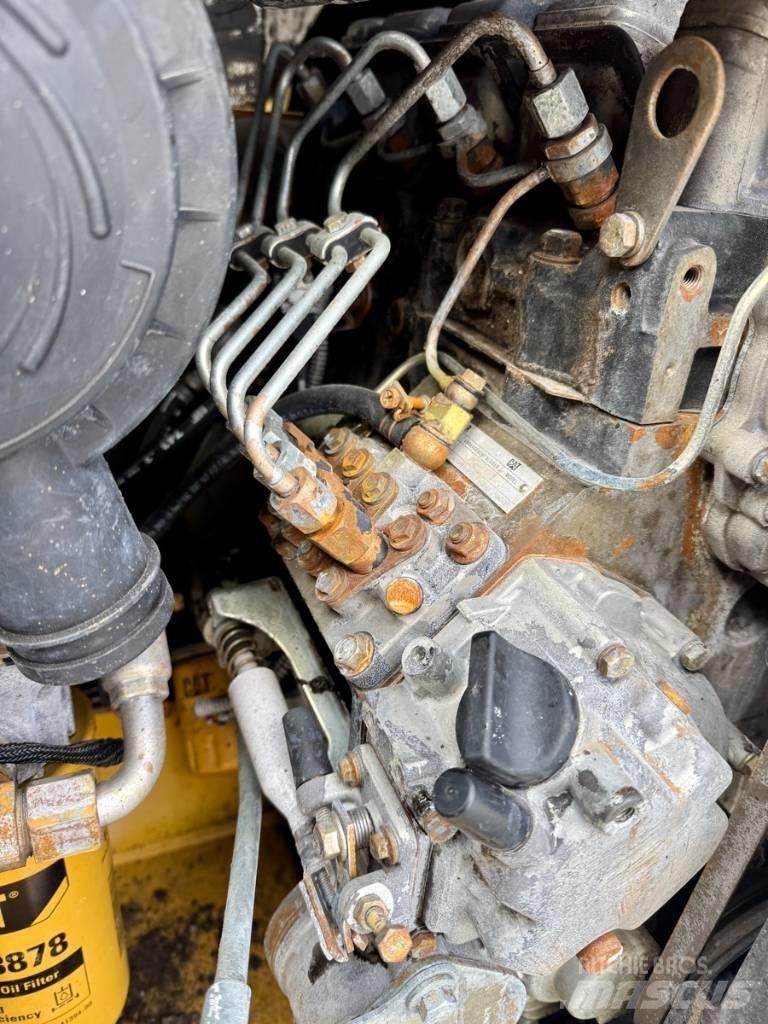CAT 216 B 3 Kompaktlader