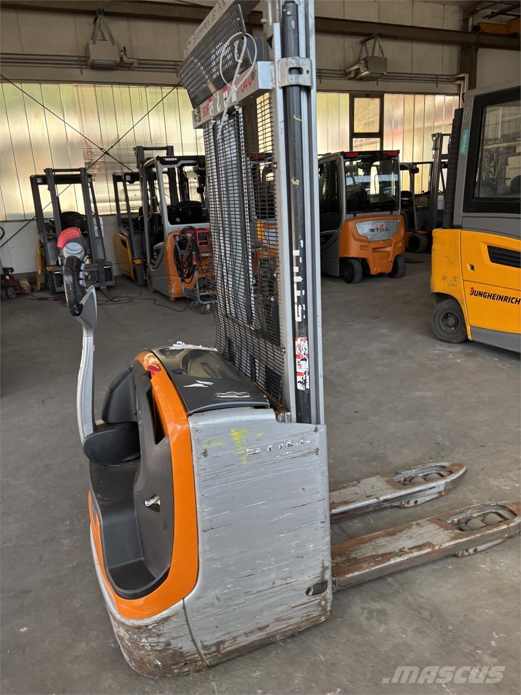 Still EXV 12i Zelfrijdende stapelaars