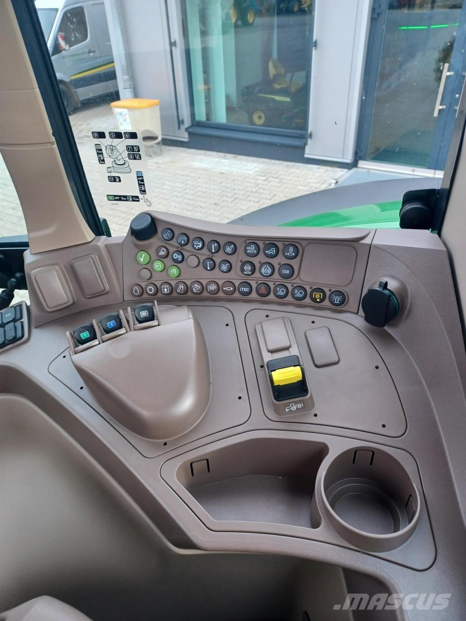 John Deere 6110M Traktoren