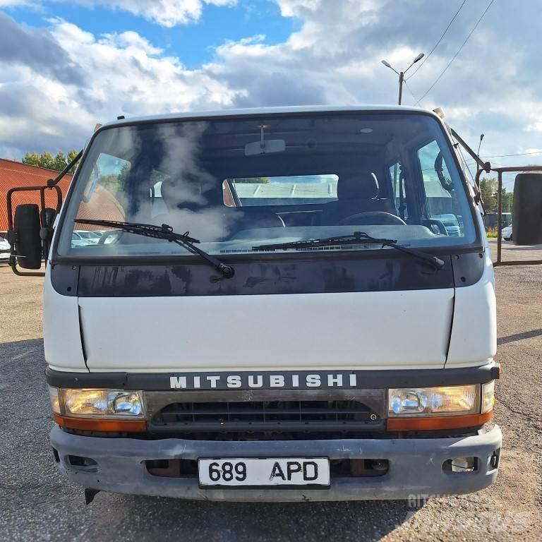 Mitsubishi Canter Kranwagen