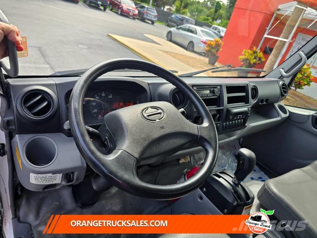 Hino 195 Kühlkoffer