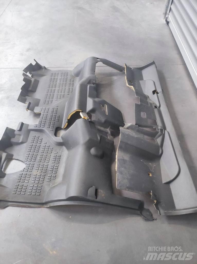 Nissan Floor Mat Kabinen