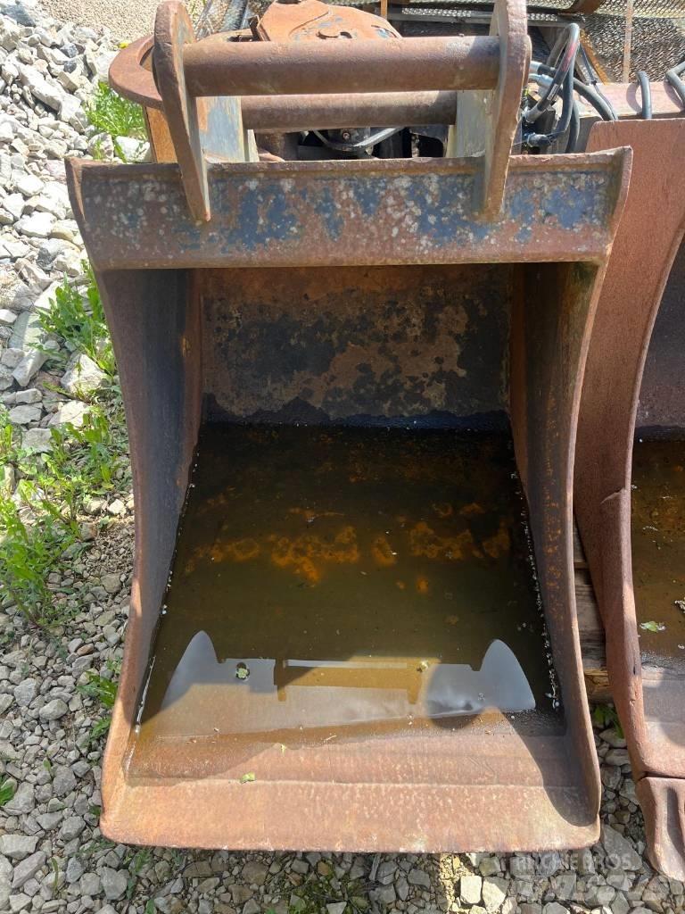 Komatsu 600 Schaufeln