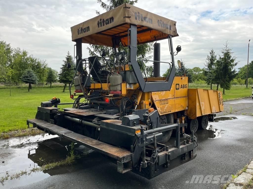 ABG Titan 455 Strassenfertiger