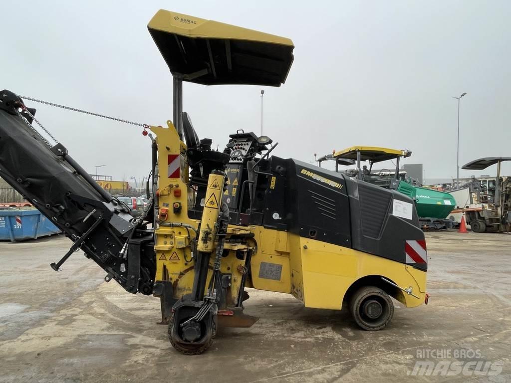 Bomag BM 500/15-2 Asphaltfräsen