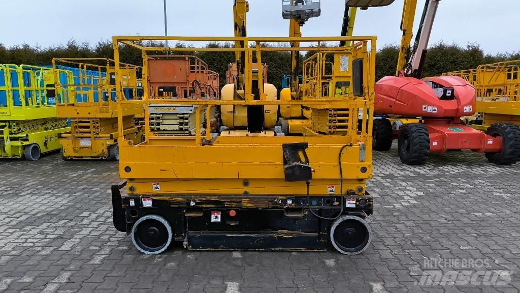 Haulotte Compact 8 Scheren-Arbeitsbühnen