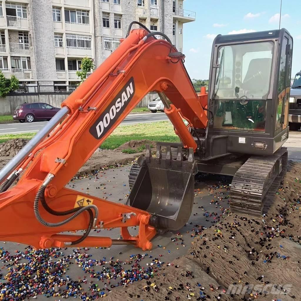 Doosan DH 60 Minibagger < 7t