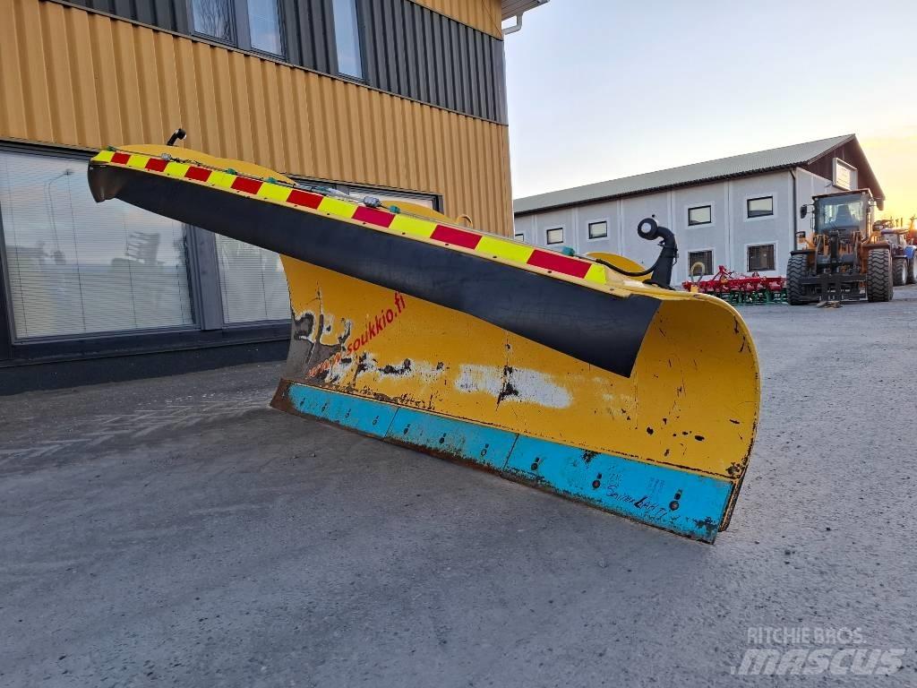 Soukkio AK 3400 Schneeschilde und -pflüge