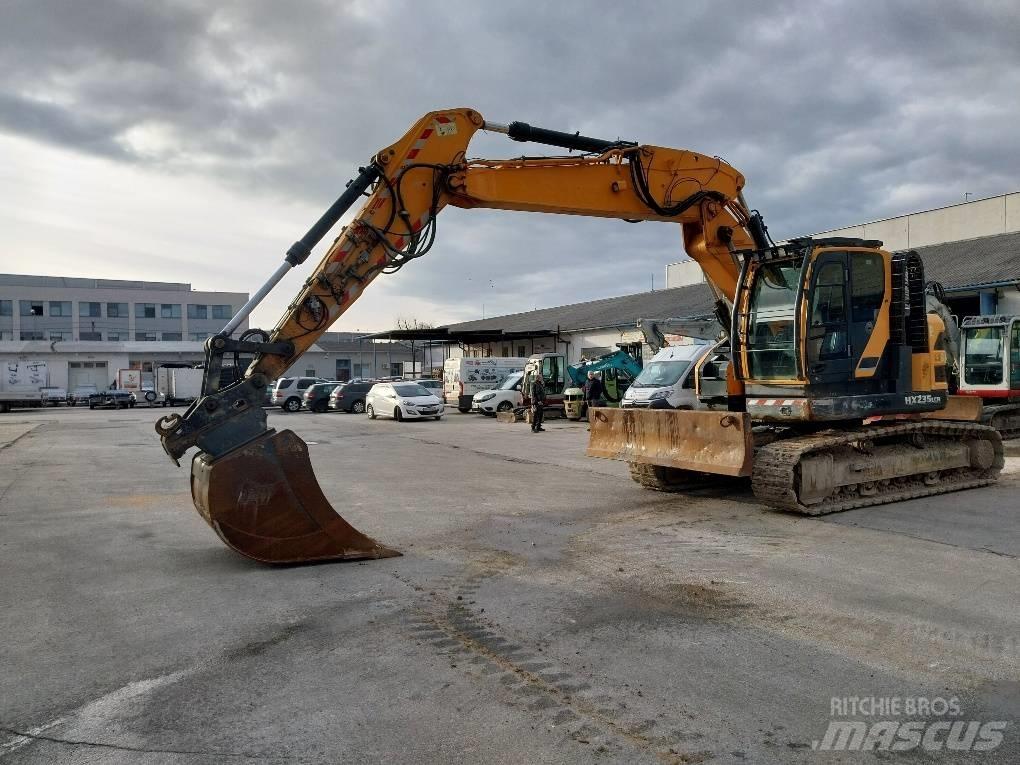 Hyundai HX 235 LCR Raupenbagger