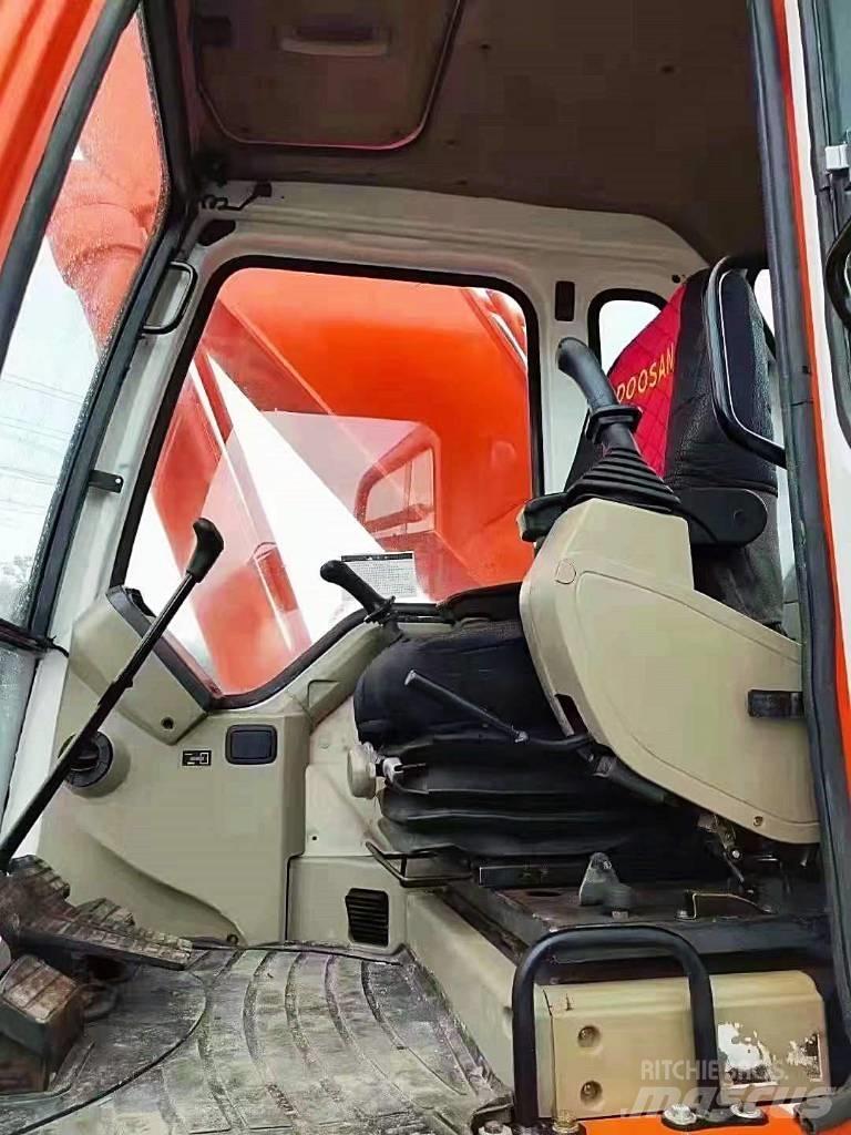 Doosan 300 Raupenbagger