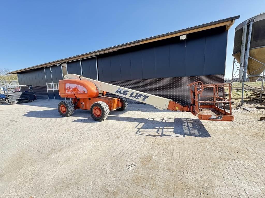 JLG 600s Teleskopbühnen