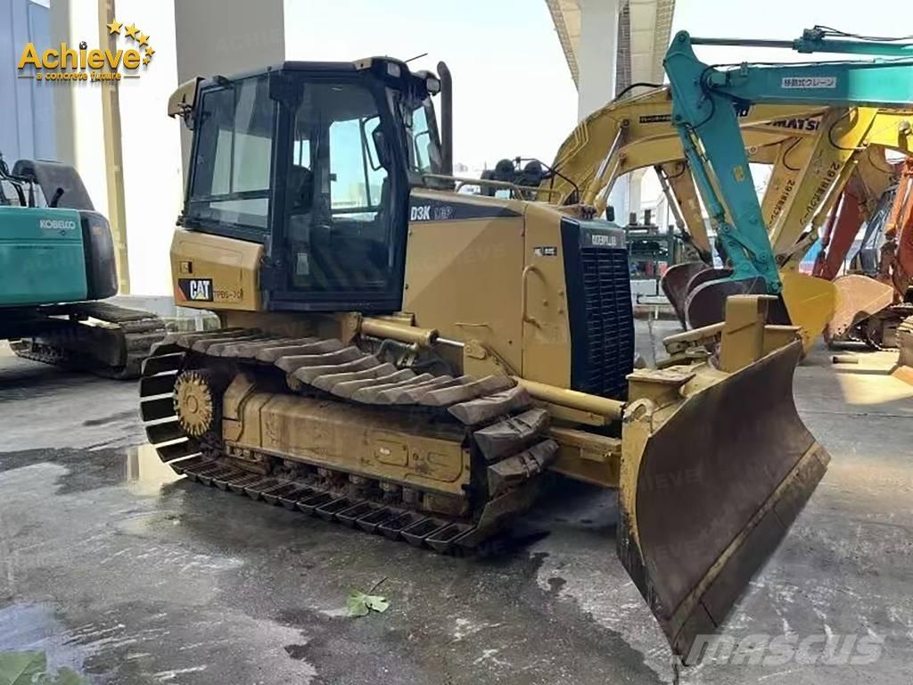 CAT D 3 Bulldozer