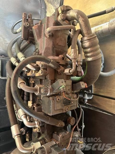 JLG 1350 SJP Teleskopbühnen