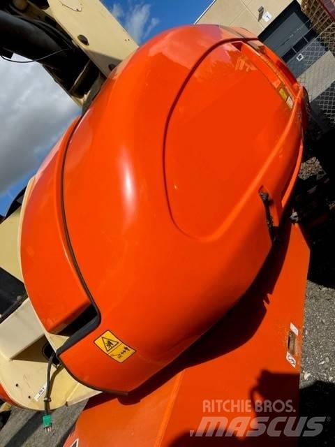 JLG 860 SJ Teleskopbühnen