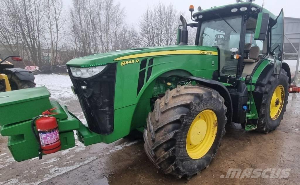 John Deere 8345R Traktoren