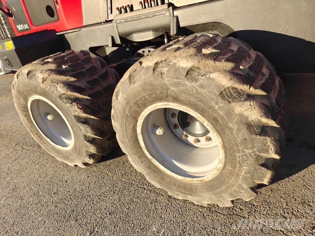 Komatsu 901 XC Harvester