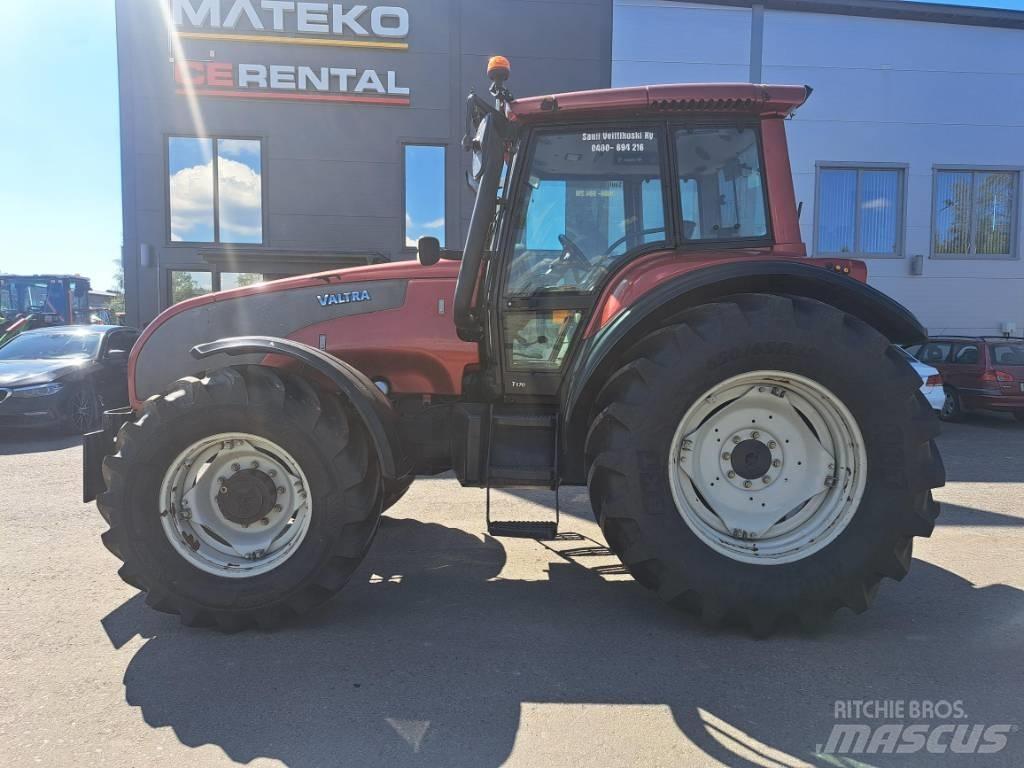 Valtra T 170 Traktoren