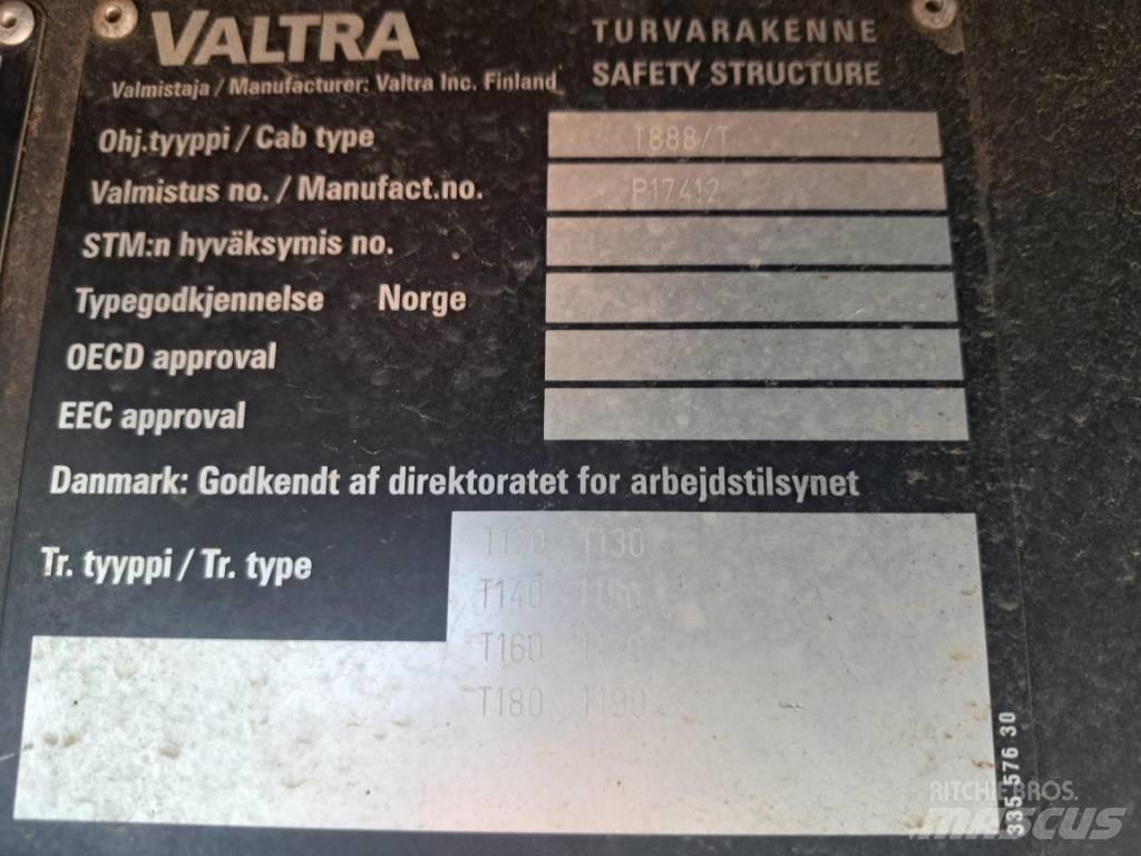 Valtra T 170 Traktoren